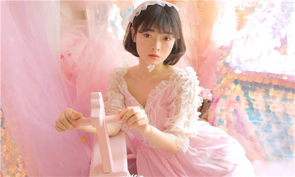 韶关供卵试管代怀生子多少钱？这一直是很多不孕不育家庭关注的话题。在中国，不孕不育的发生率越来越高，根据《中国不孕不育现状调研报告》显示，育龄夫妇的不孕不育率从20年前的3%增长至现在的12.5%-18.2%，患者人数高达6000万以上。在这样的背景下，许多家庭通过供卵试管来实现自己的生育梦想。那么，供卵试管代怀生子的费用到底是多少呢？